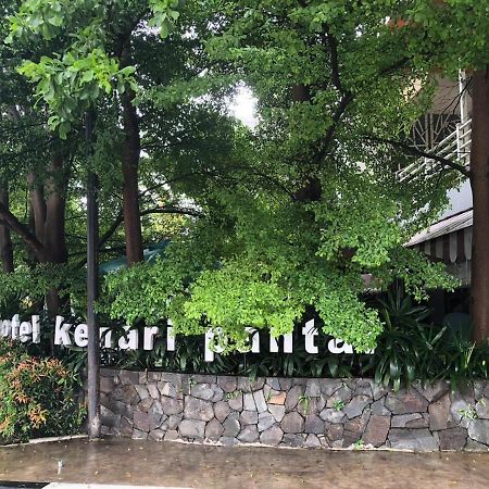 Hotel Kenari Pantai Makassar Exterior foto