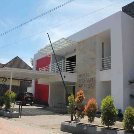 Hotel Kenari Pantai Makassar Exterior foto