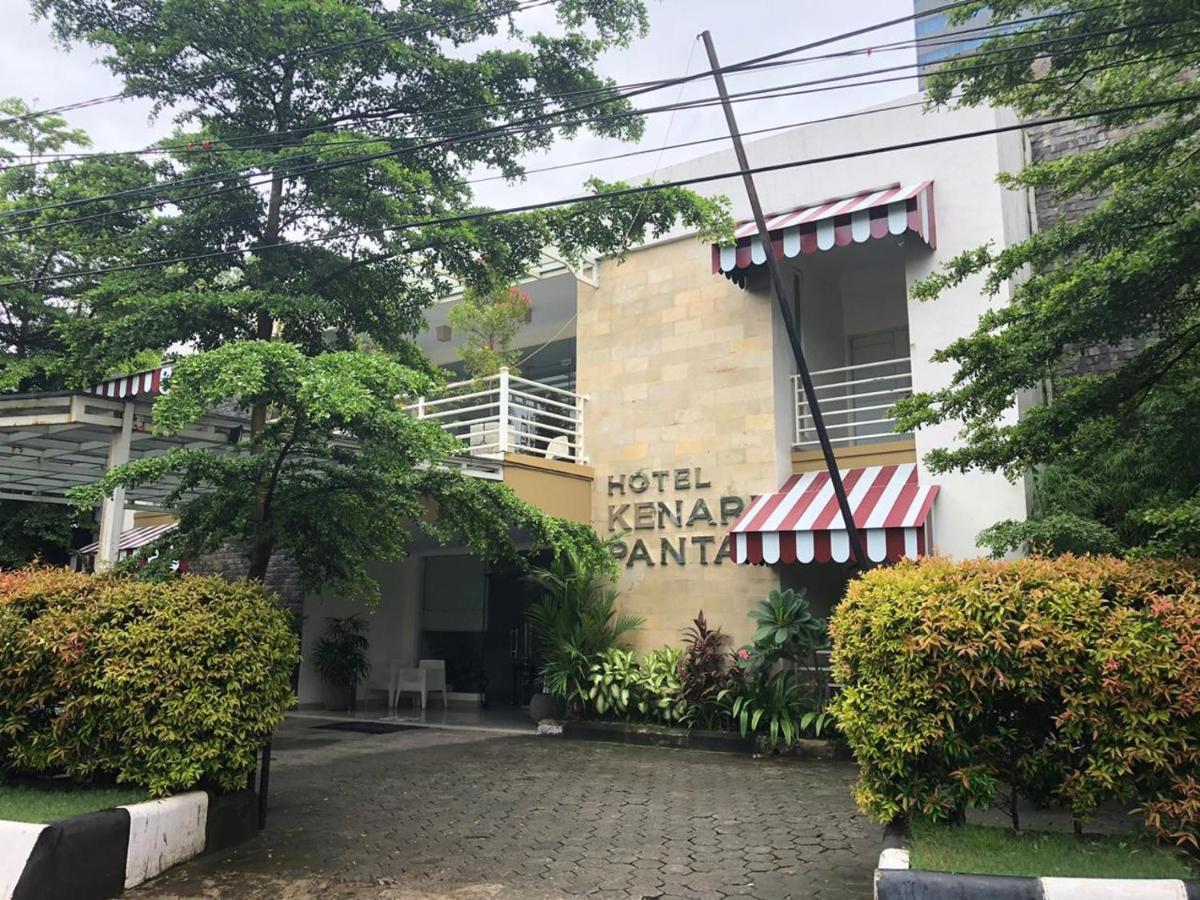 Hotel Kenari Pantai Makassar Exterior foto