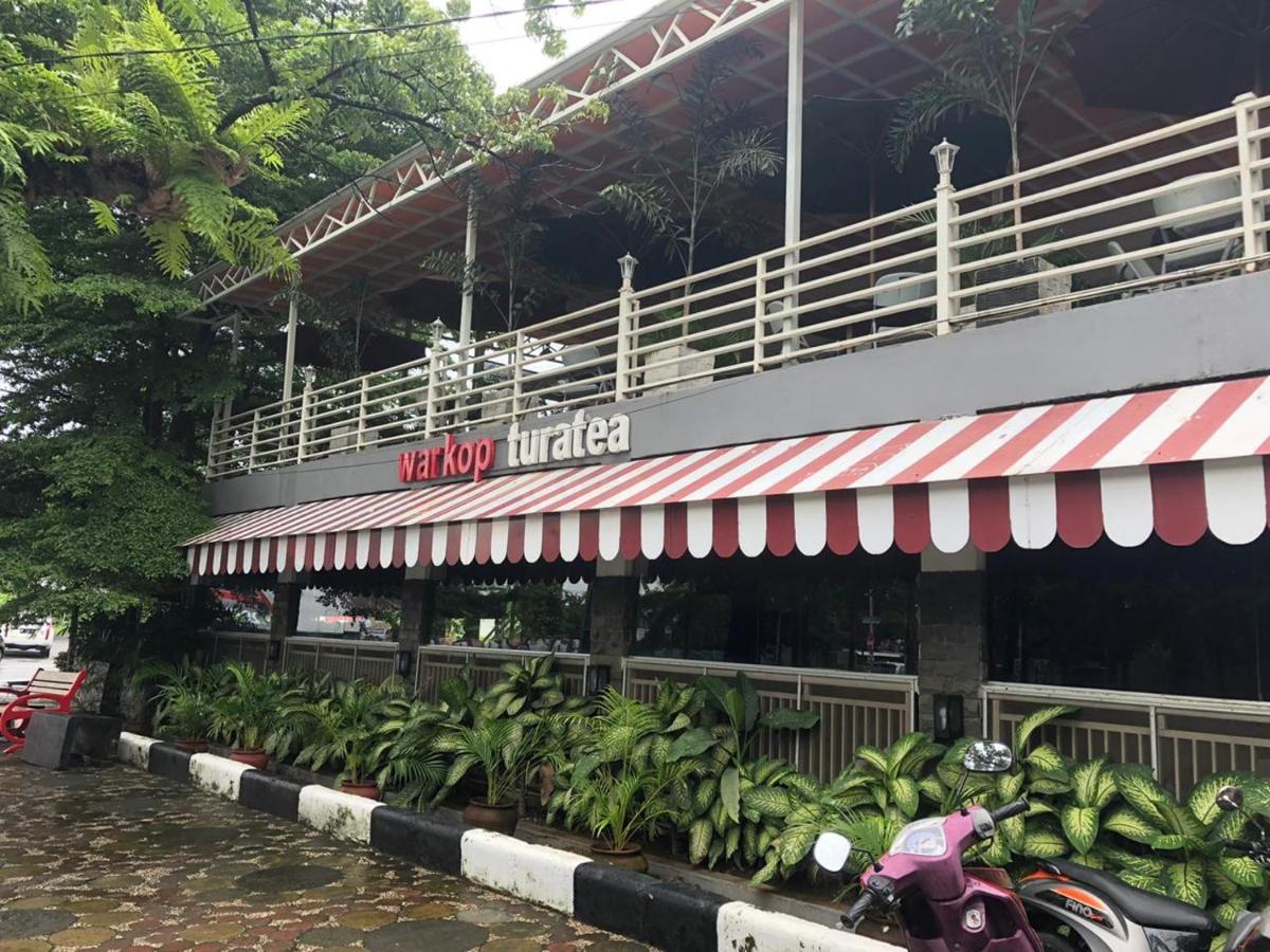 Hotel Kenari Pantai Makassar Exterior foto