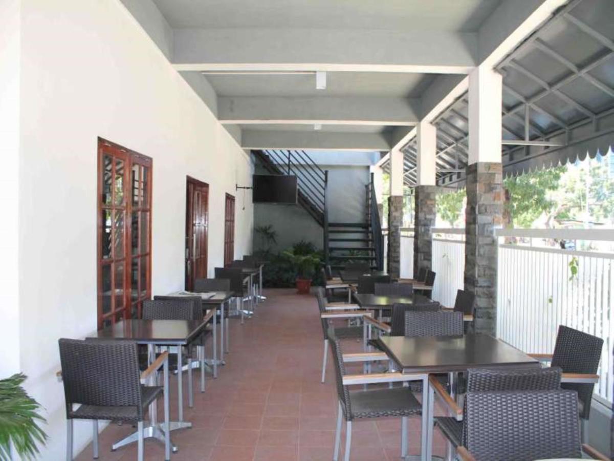 Hotel Kenari Pantai Makassar Exterior foto