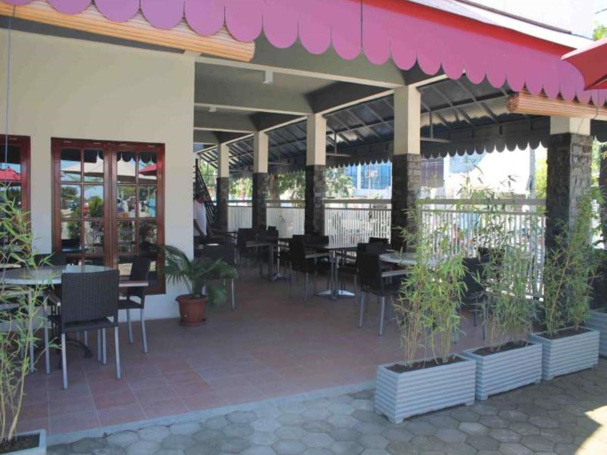 Hotel Kenari Pantai Makassar Exterior foto