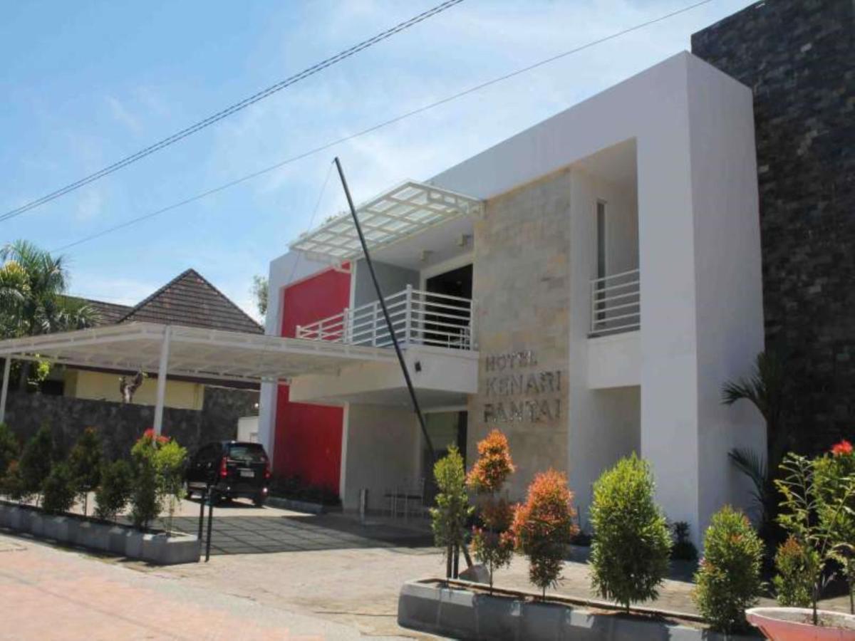 Hotel Kenari Pantai Makassar Exterior foto