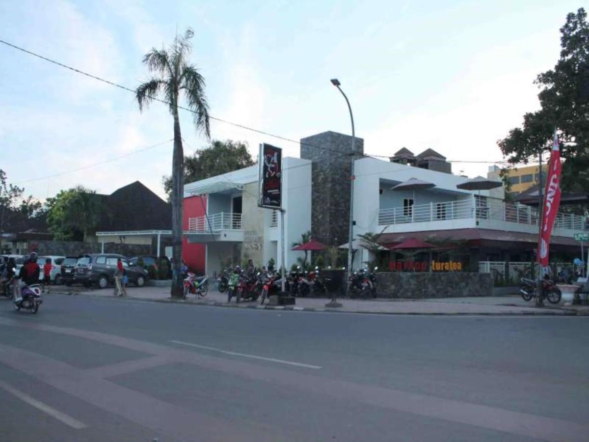 Hotel Kenari Pantai Makassar Exterior foto